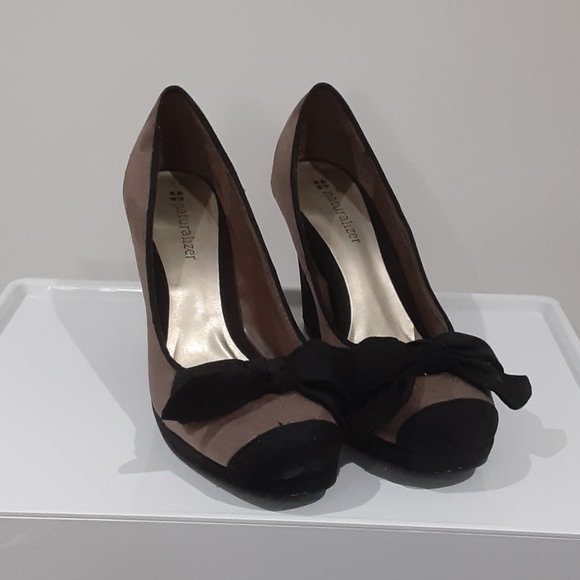 2/$30 - Naturalizer Black Gray Taupe Platform - Picture 2 of 5